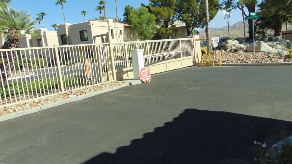 Building Photo - 35200 Cathedral Canyon Dr