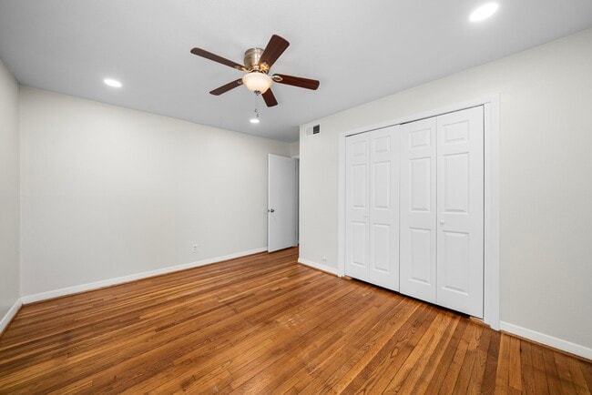 Building Photo - 9614 Long Branch Ln