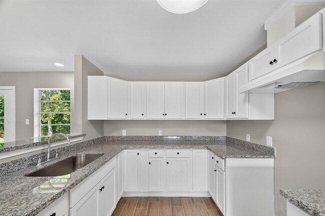 Building Photo - 5126 Denoron Dr