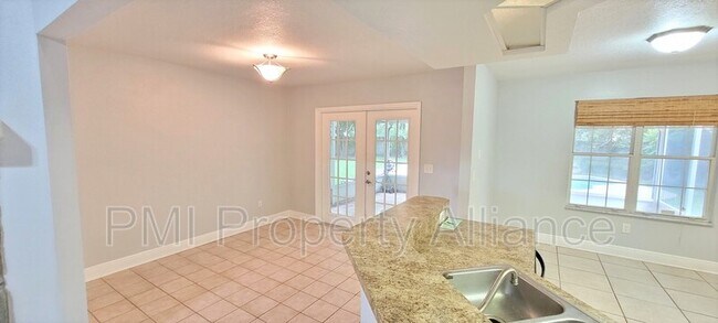 Building Photo - 2894 Donaldson Dr