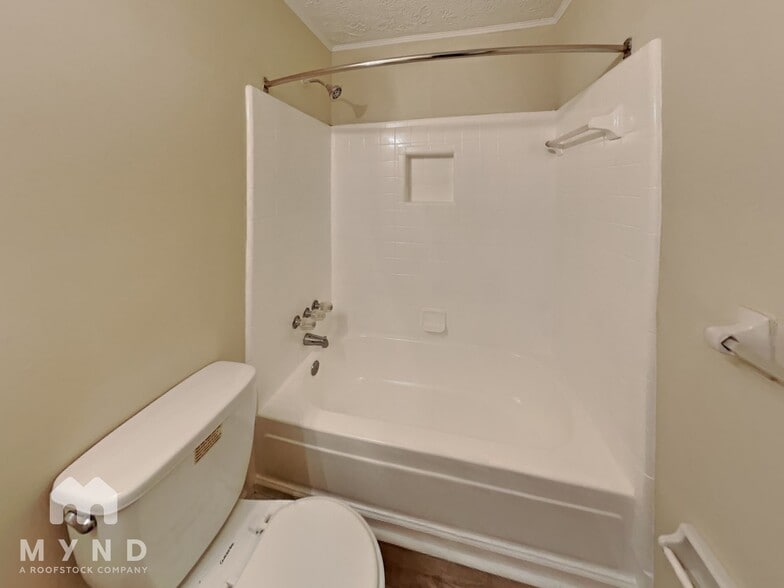 Building Photo - 195 N Fayette Dr