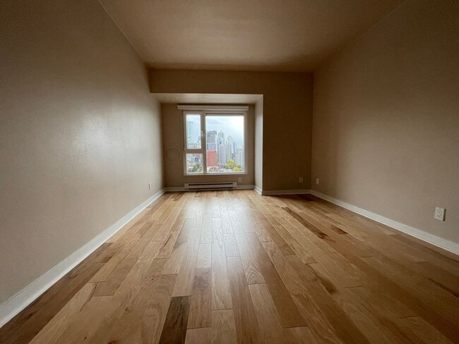 Building Photo - Beautiful Home In Arbor Place Tower