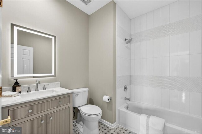 Building Photo - 7822 Gambrill Woods Way