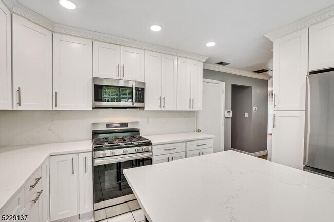 Building Photo - 131 Bonney Ct