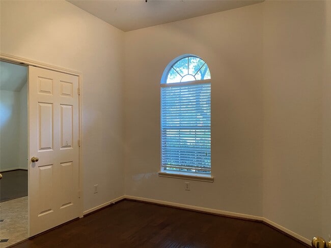 Building Photo - 22502 Bristolwood Ct