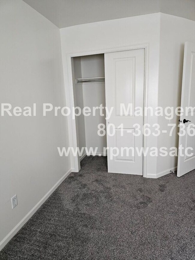 Building Photo - 4120 Juniper Hills Dr