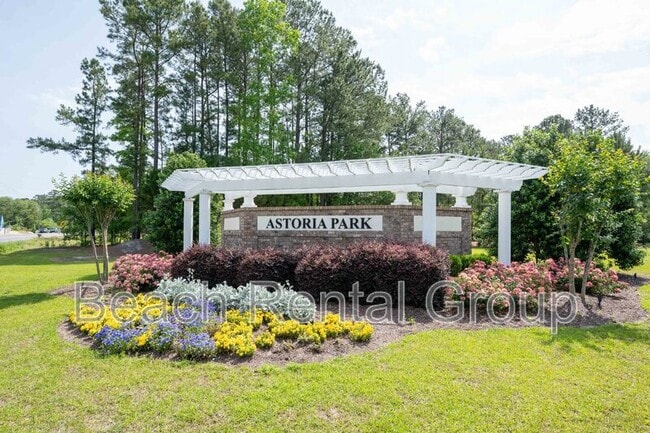 Building Photo - 741 Tattlesbury Dr