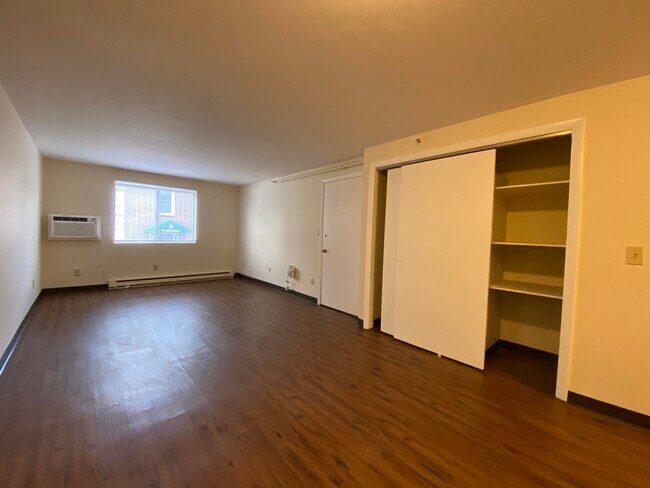 Building Photo - 93 West St