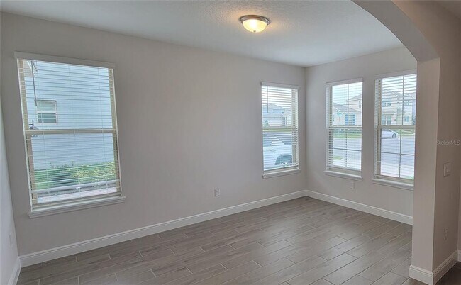 Building Photo - 9753 Lost Creek Dr