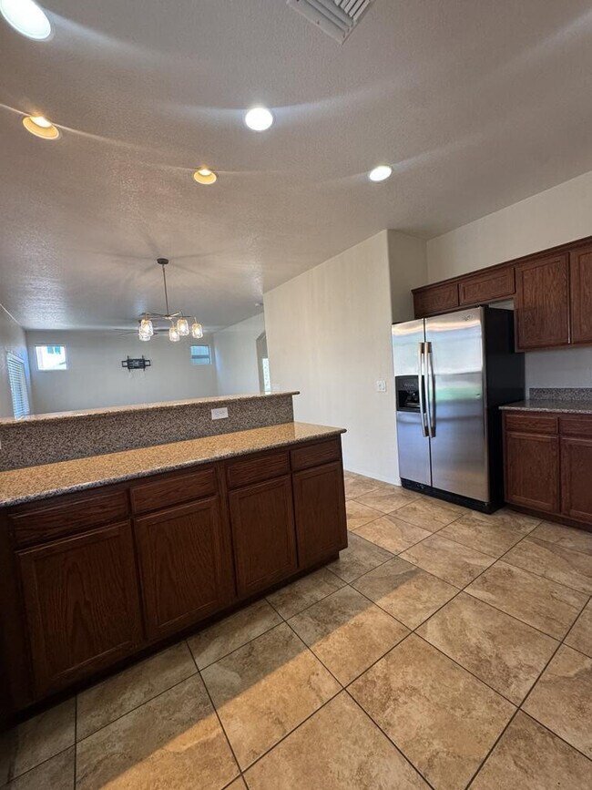 Building Photo - 1258 Questa Ct