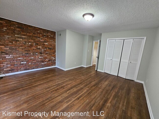 Building Photo - 2 br, 1.5 bath House - 573 S Goodlett Street