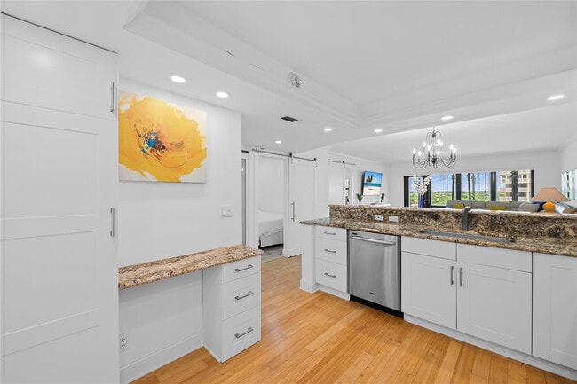 Building Photo - 5100 N Ocean Blvd