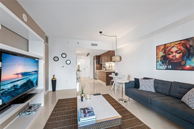 Building Photo - 465 Brickell Ave