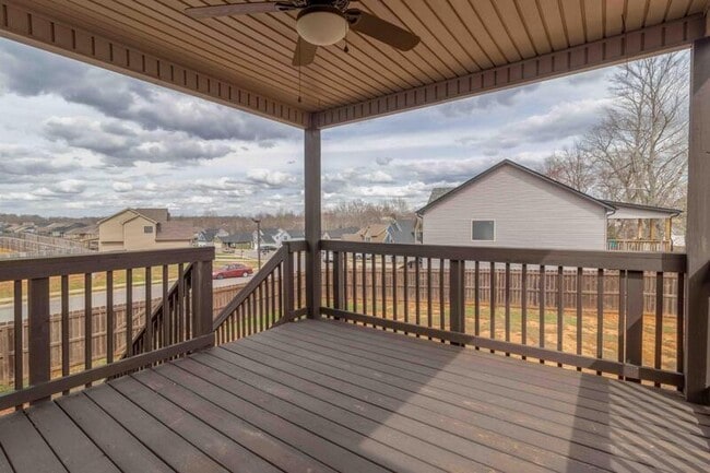 Building Photo - 1063 Freedom Dr