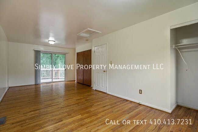 Building Photo - 2411 Old Gate Ct