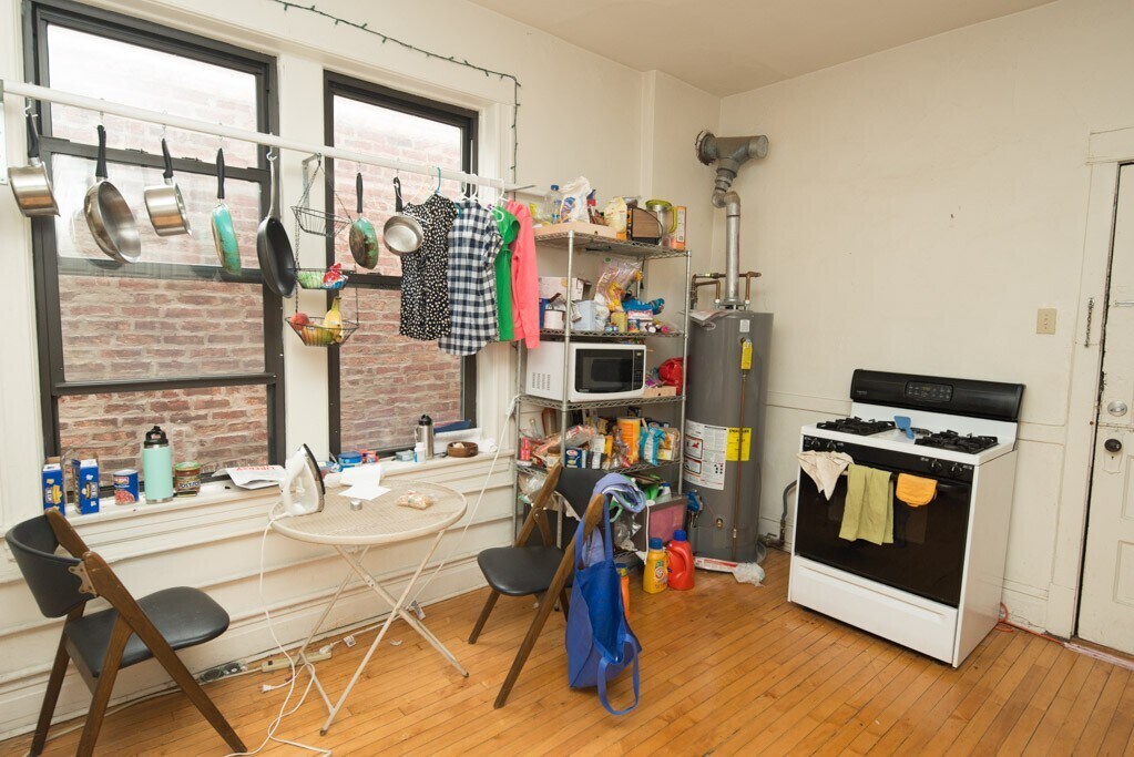 Building Photo - 1722 W Fletcher St