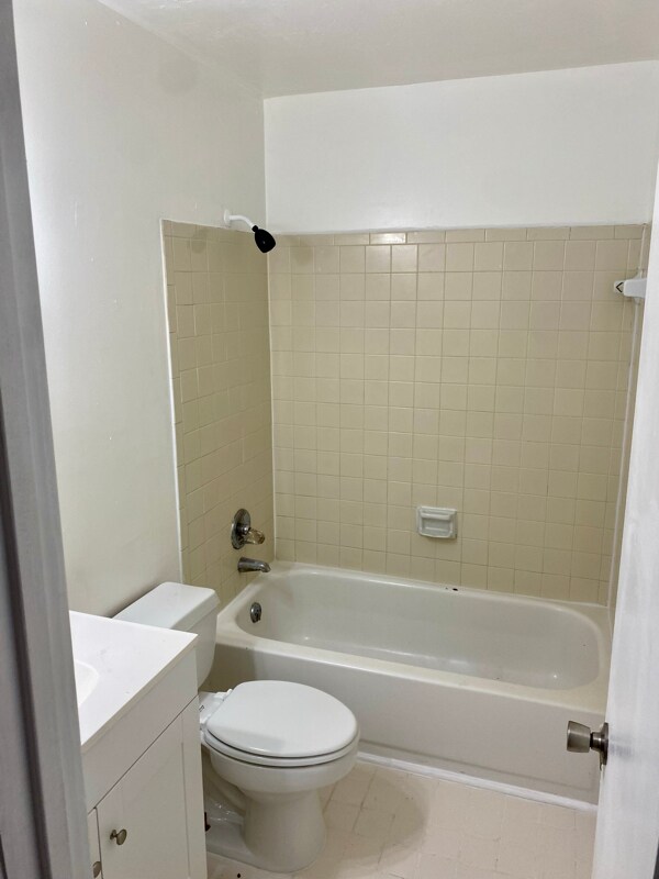 Building Photo - 3220 SW 26 Way