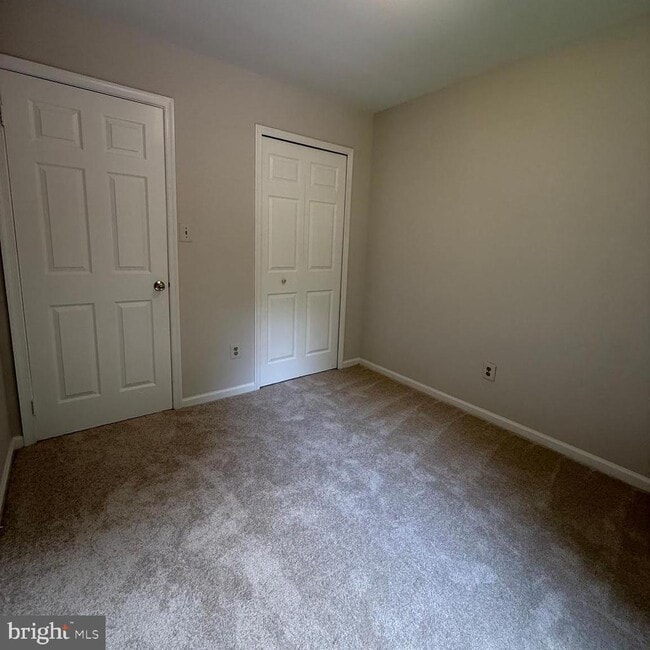 Building Photo - 8442 Springfield Oaks Dr