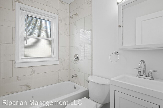 Building Photo - 2 br, 1 bath House - 22063 Cushing Ave