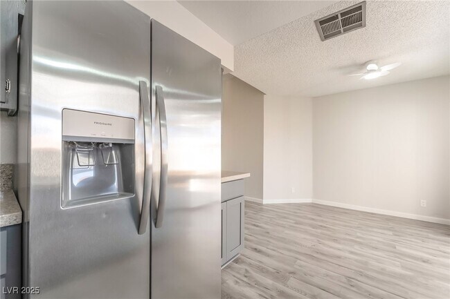 Building Photo - 603 Carleton Dr