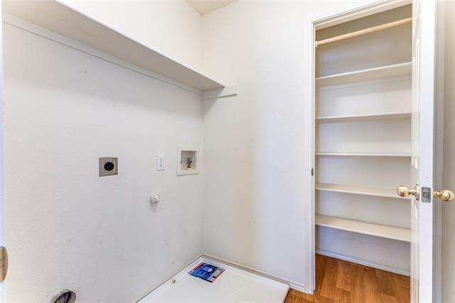 Building Photo - 5020 Glenscape Trail