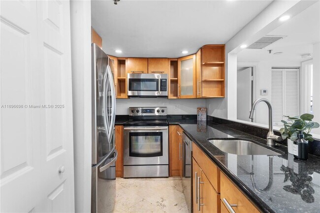 Primary Photo - 1621 Bay Rd