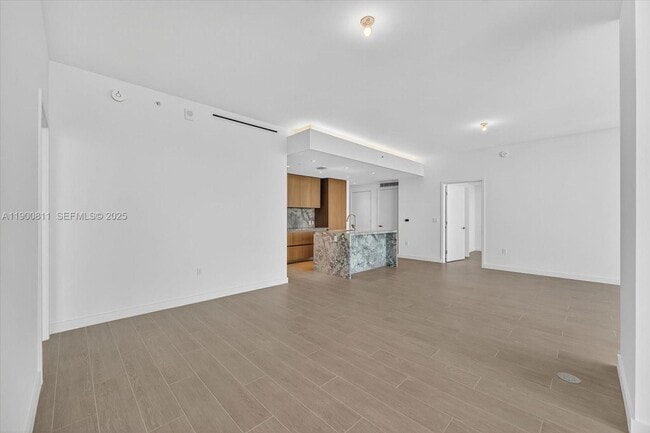 Building Photo - 500 Alton Rd