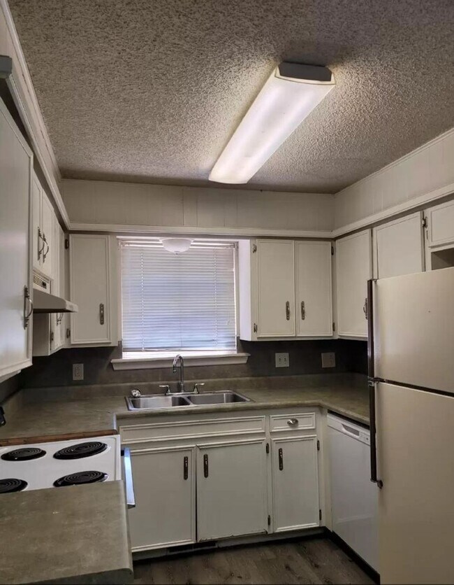 Building Photo - 3708 54th St