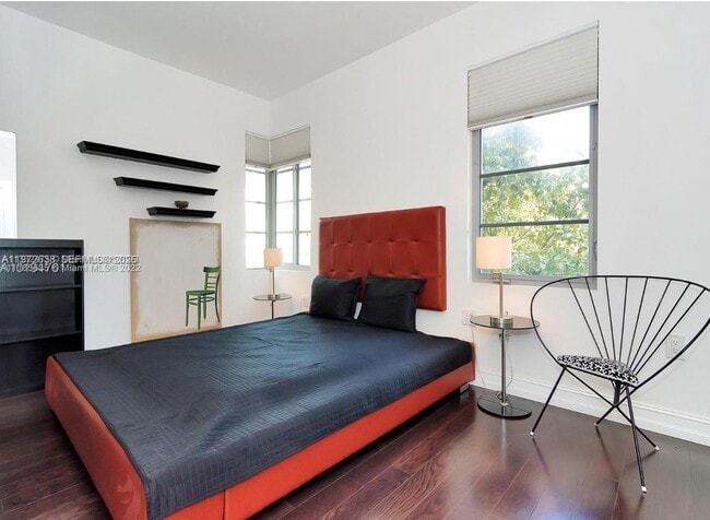 Building Photo - 601 11th St