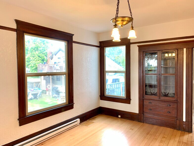 Building Photo - 1107 S Grant Ave
