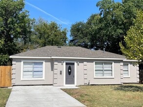 Building Photo - 903 Roper St