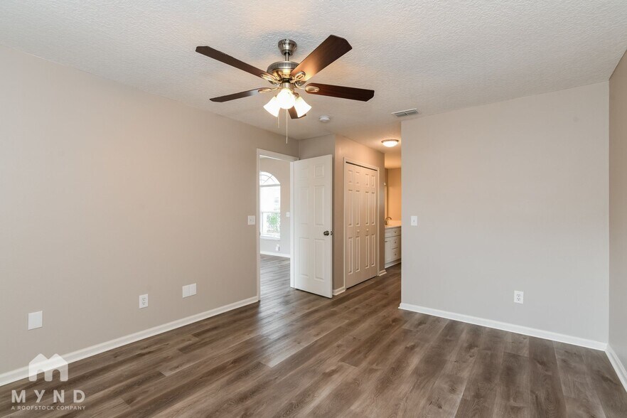 Building Photo - 2581 Sage Dr