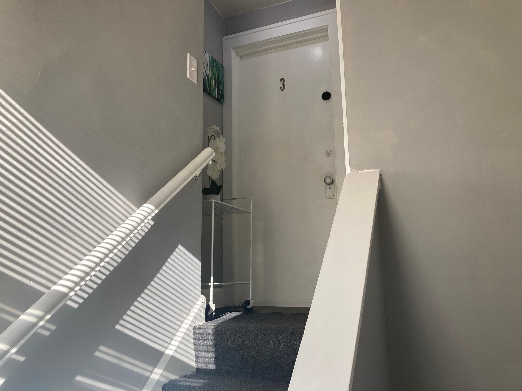 Entryway - 10147 Baltic Rd