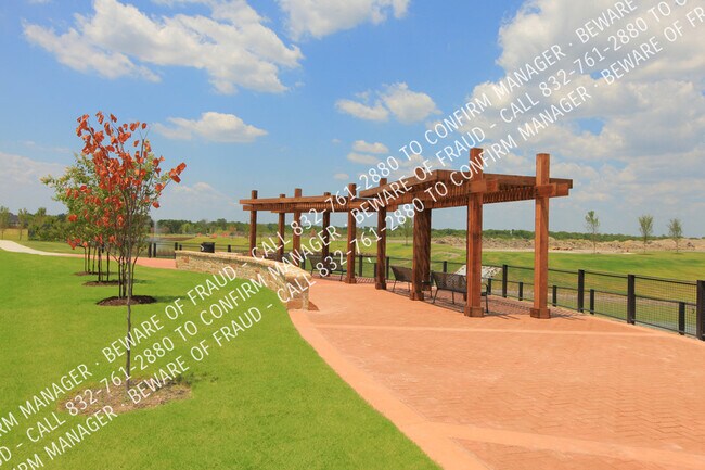 Building Photo - 248 Waters Rdg Dr