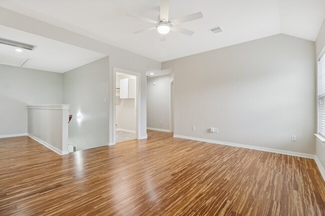 Building Photo - 12611 Brookfield Park