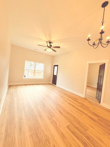 Building Photo - 1515 Jordan Rd