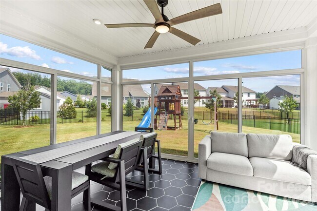 Building Photo - 14321 Sunnyhill Grove Rd