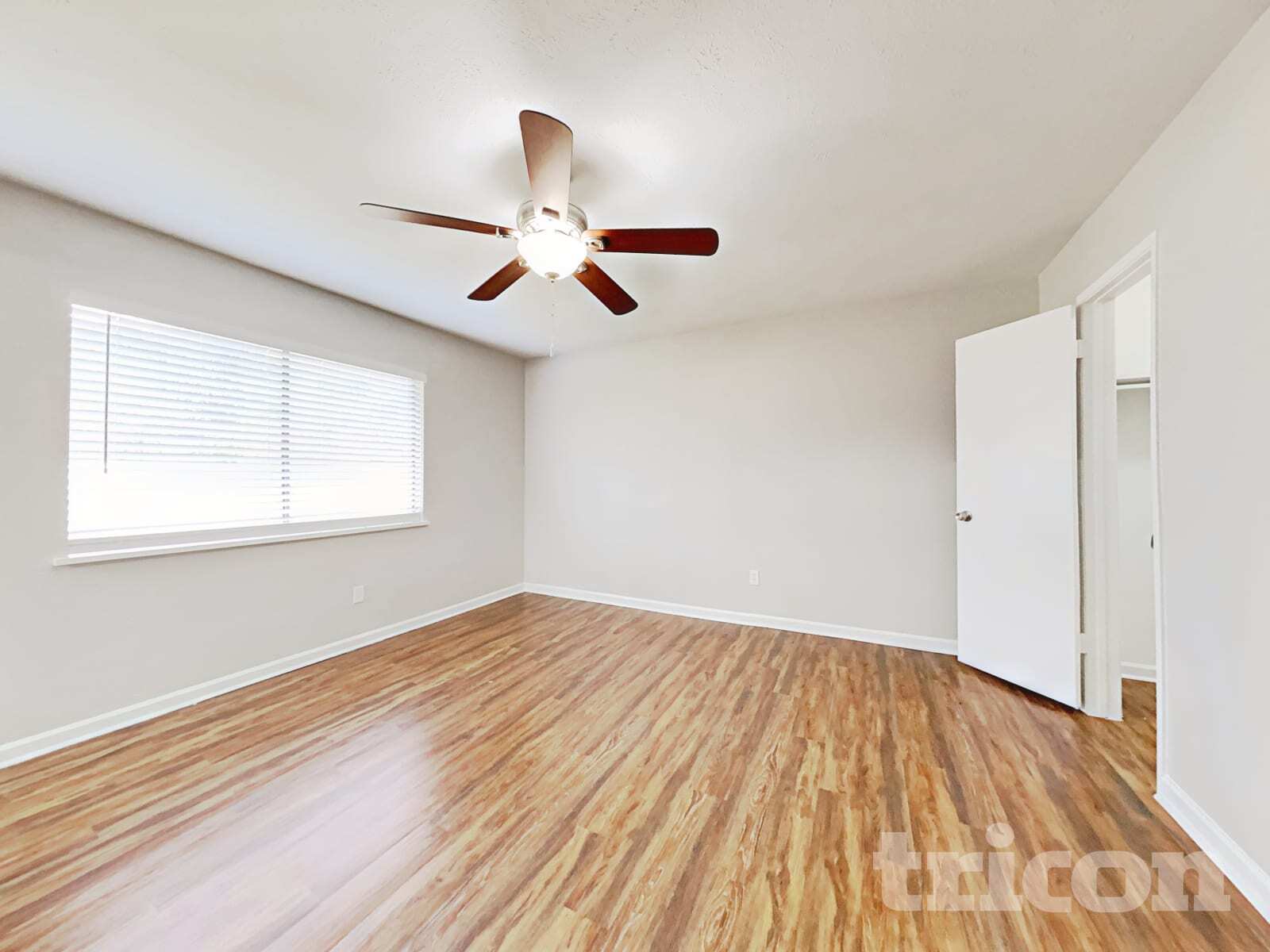 Building Photo - 5030 Ridgecreek Dr