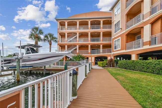 Building Photo - 5000 Culbreath Key Way