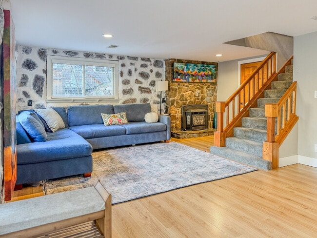 Building Photo - Cozy FURNISHED or  Unfurnished  2-Bed, 2-Bath Haven  on the creek!