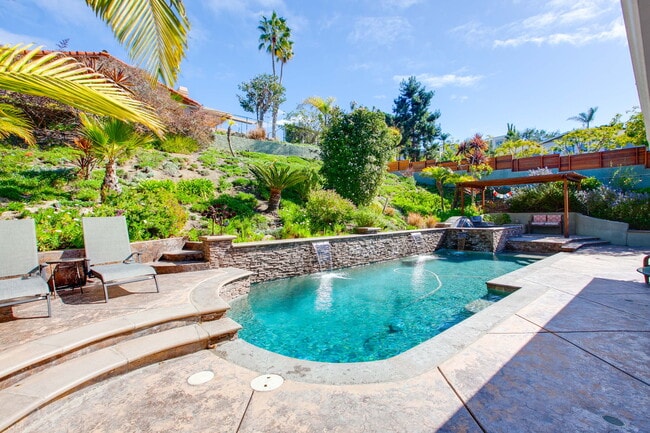 Building Photo - 3000 Azahar St