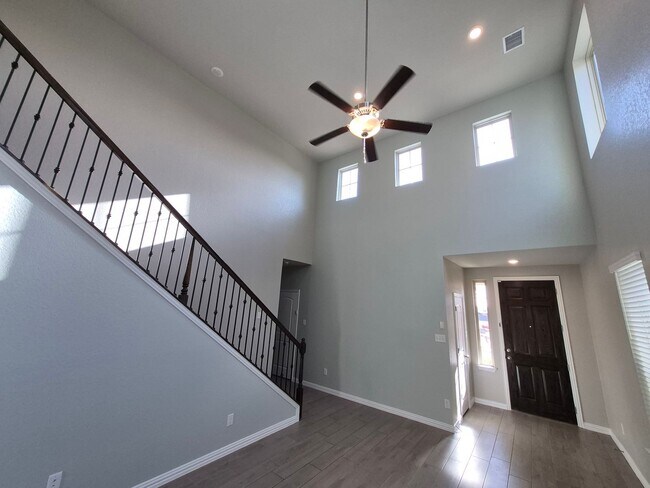 Building Photo - 2102 Gabby Cole Ln