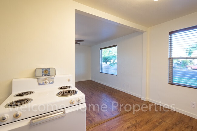 Building Photo - 808 W Alder St