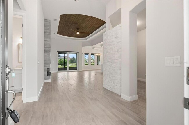 Building Photo - 128 Del Palma Dr