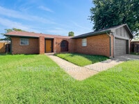 Building Photo - 1029 Cambridge Dr