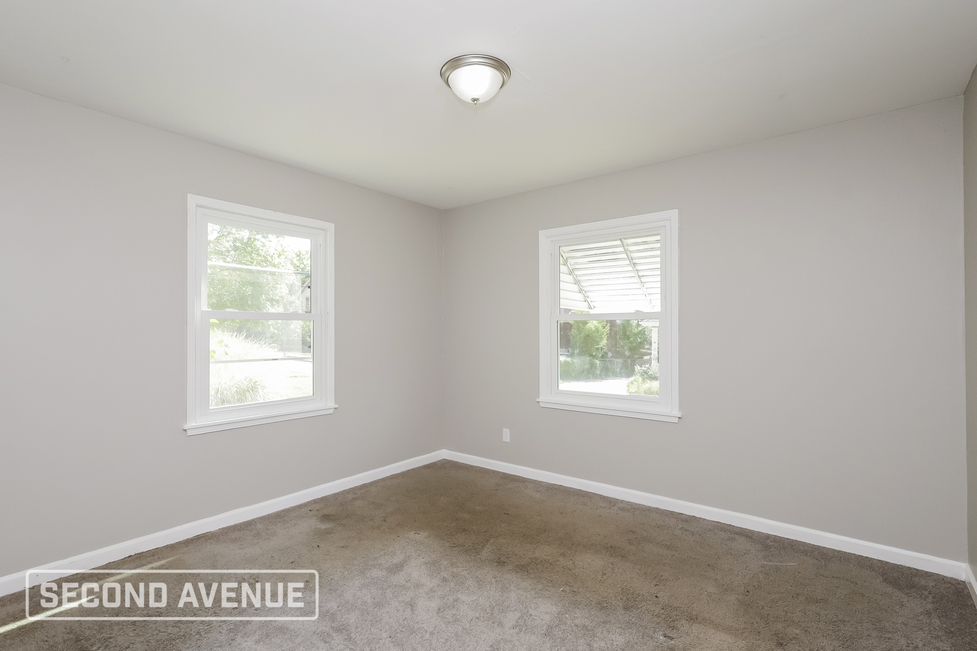 Building Photo - 536 E Epworth Ave