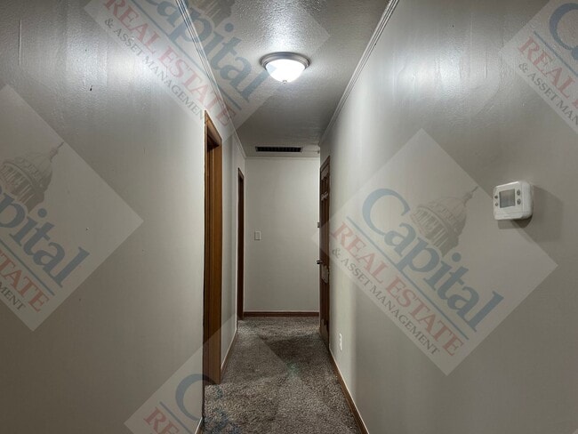 Building Photo - Spacious Home With Classic Charm