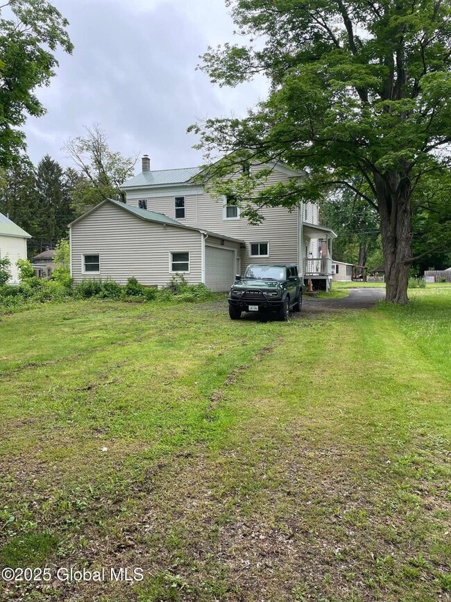 Building Photo - 1529 Clauverwie Rd