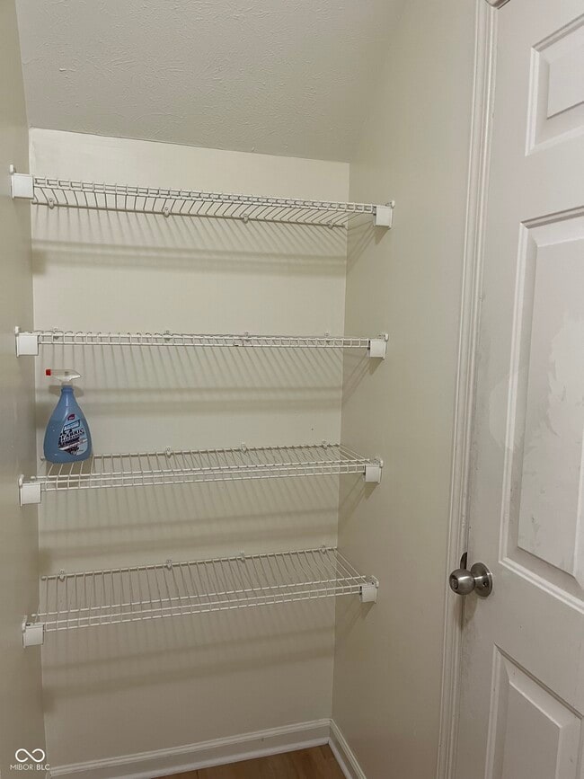 Building Photo - 2014 Falcon Ct