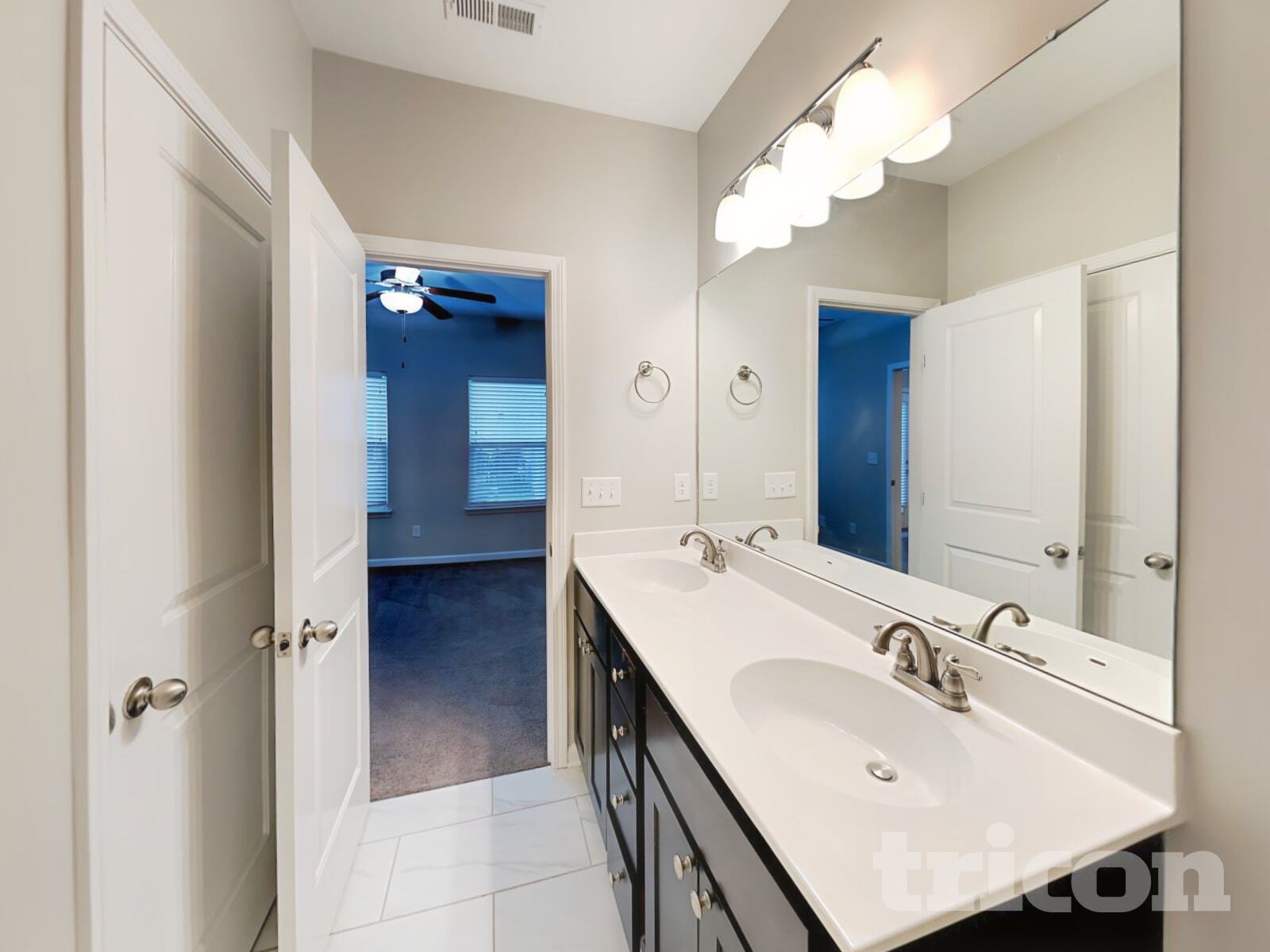 Building Photo - 405 Riverwood Ct